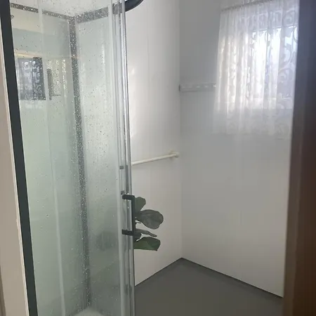 Apartment, Main Floor Appartement