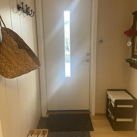 Apartment, Main Floor Lejlighed