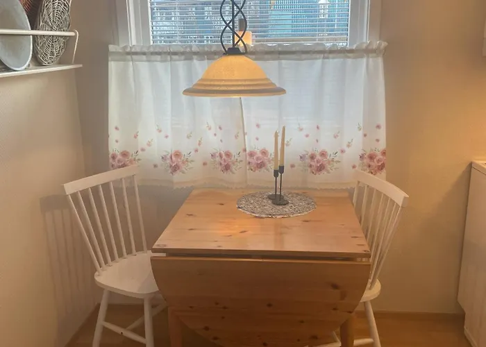 Апартаменты Apartment, Main Floor Лекнес
